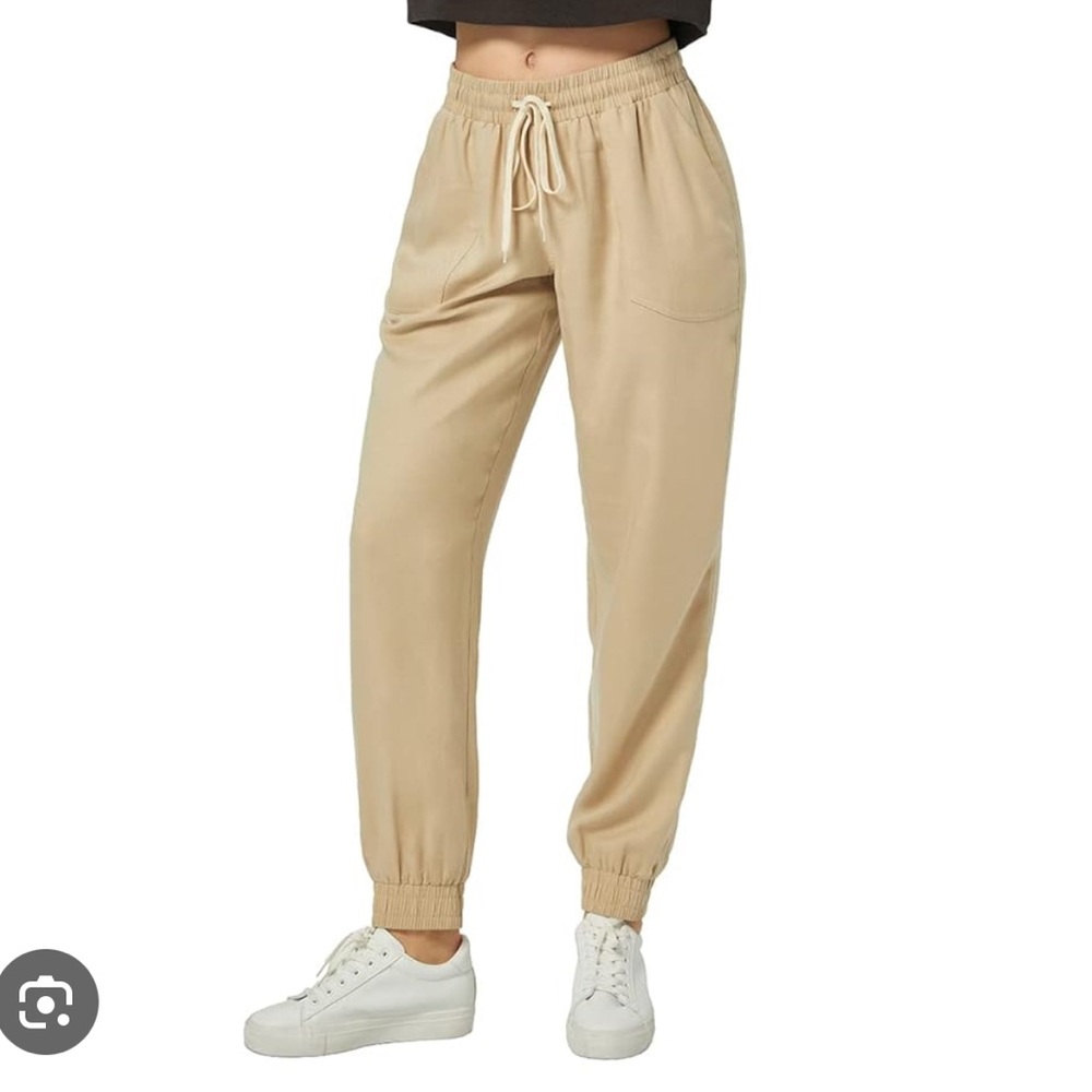 Weatherproof Woman’s Tan Chinos Joggers Medium New
